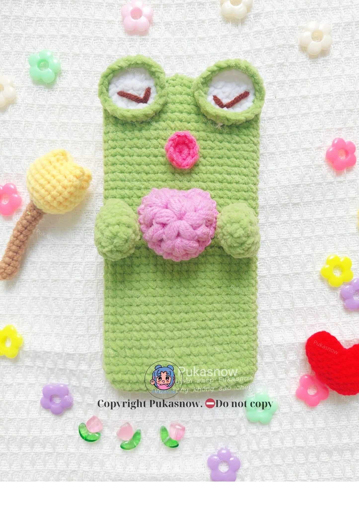 🐸A uniquely designed phone pouch featuring a frog hugging a heart🐸