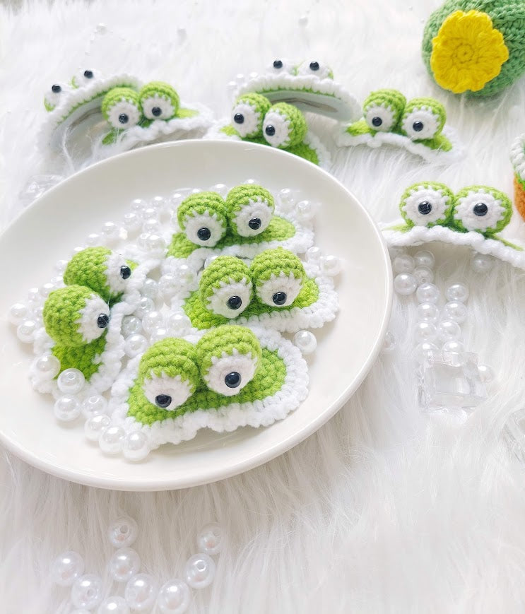 🩷 Crochet frog hair clip🩷