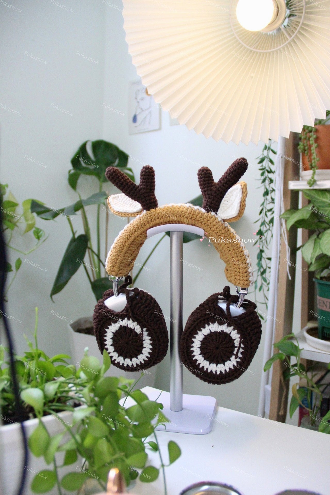 🎧Reindeer-designed headphone covers🎧